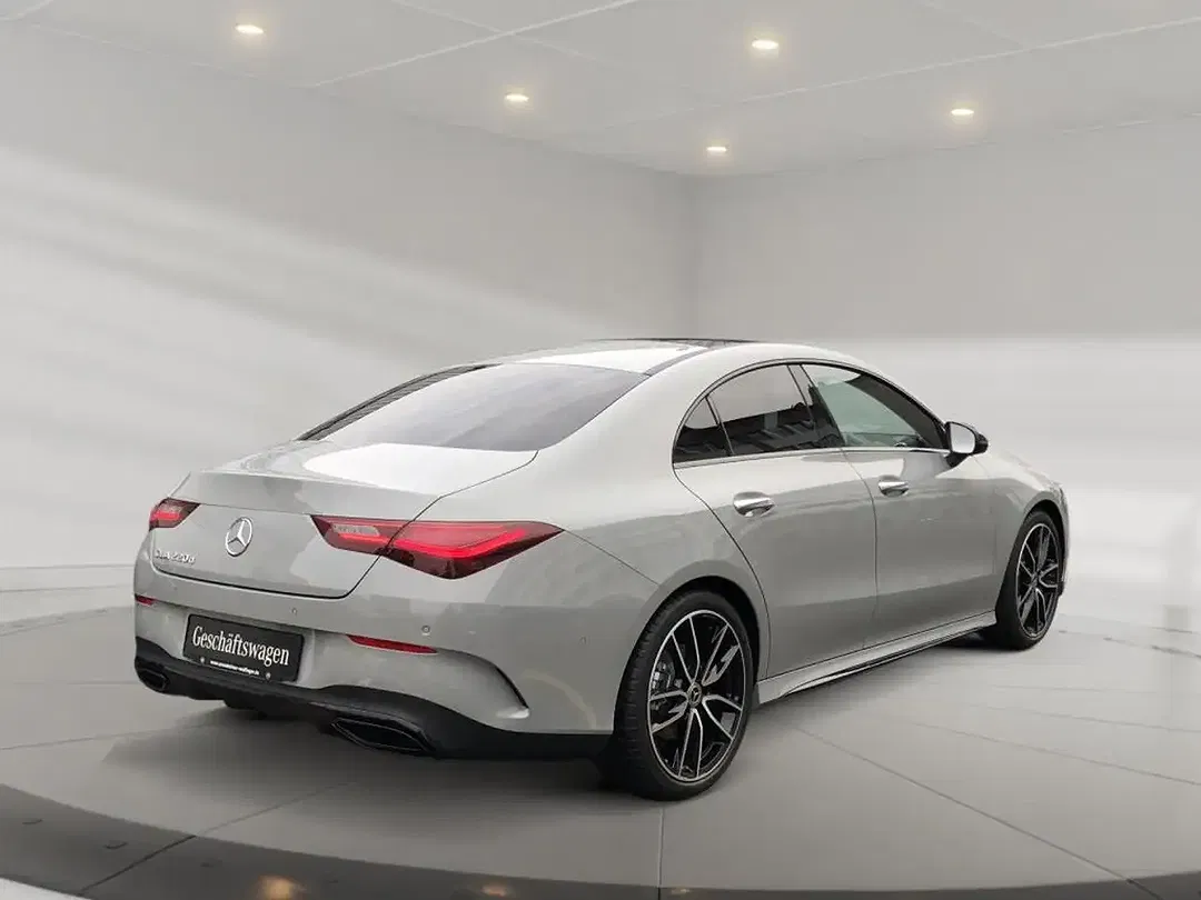 Mercedes-Benz CLA 220 - Thumbnail 2