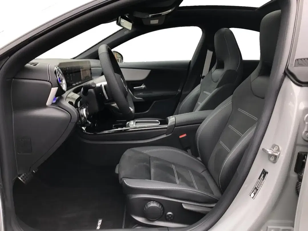 Mercedes-Benz CLA 220 - Thumbnail 5