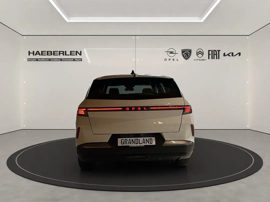 Opel Grandland - Thumbnail 2