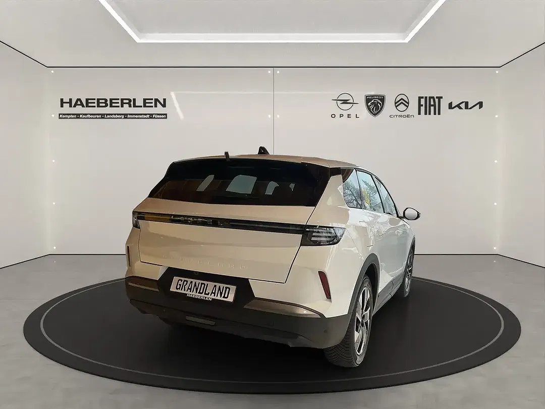 Opel Grandland - Thumbnail 3