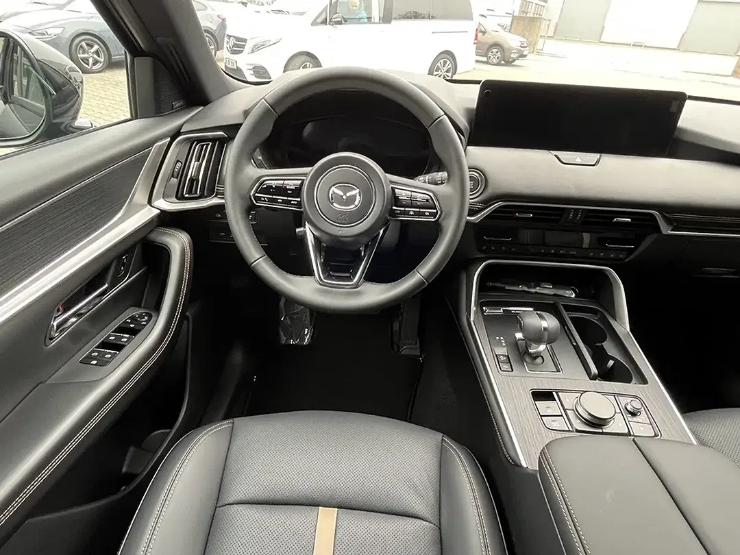 Mazda CX-60 - Thumbnail 4