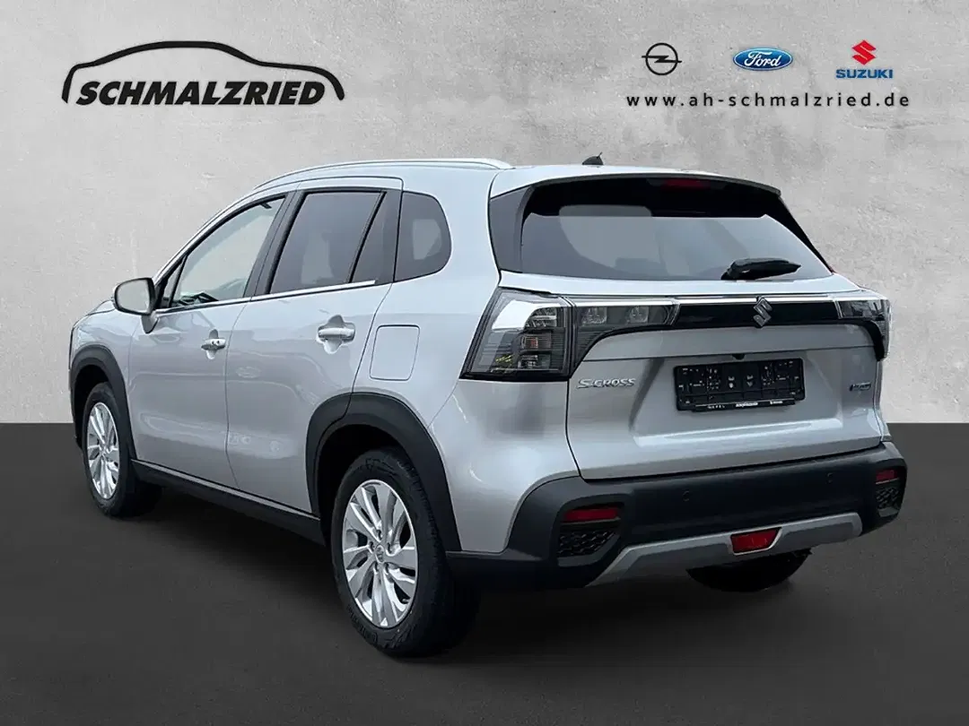 Suzuki SX4 S-Cross - Thumbnail 3