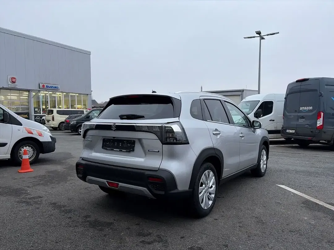 Suzuki SX4 S-Cross - Thumbnail 5