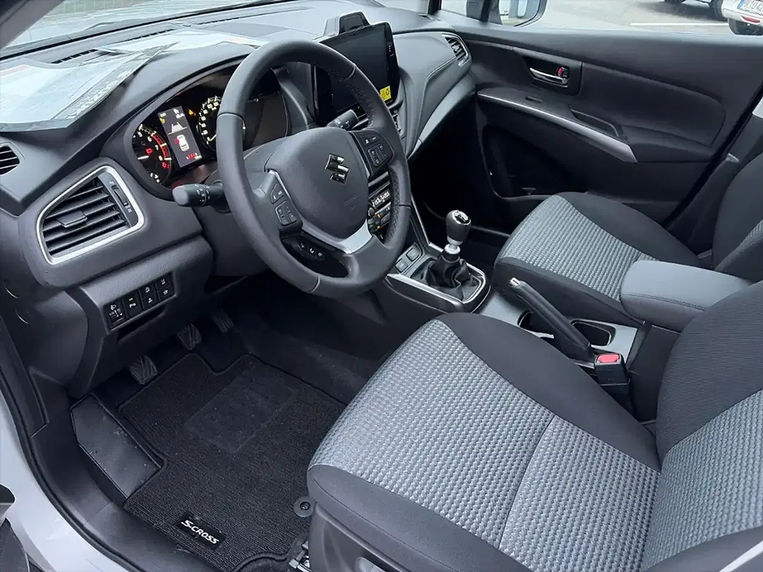 Suzuki SX4 S-Cross - Thumbnail 9