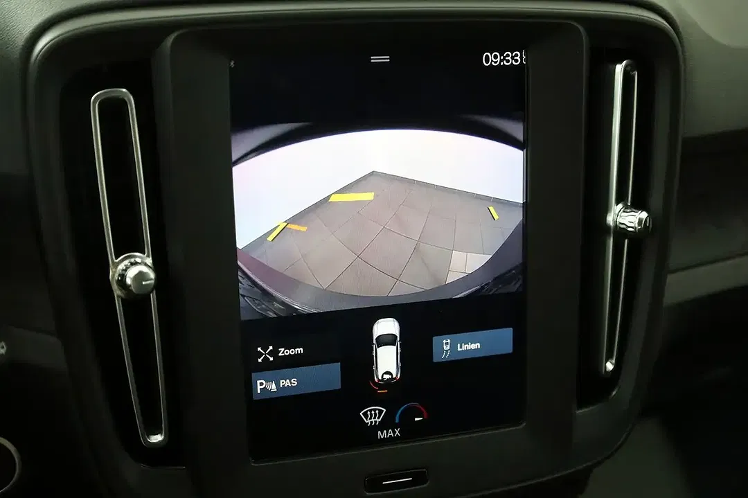 Volvo XC40 - Thumbnail 17