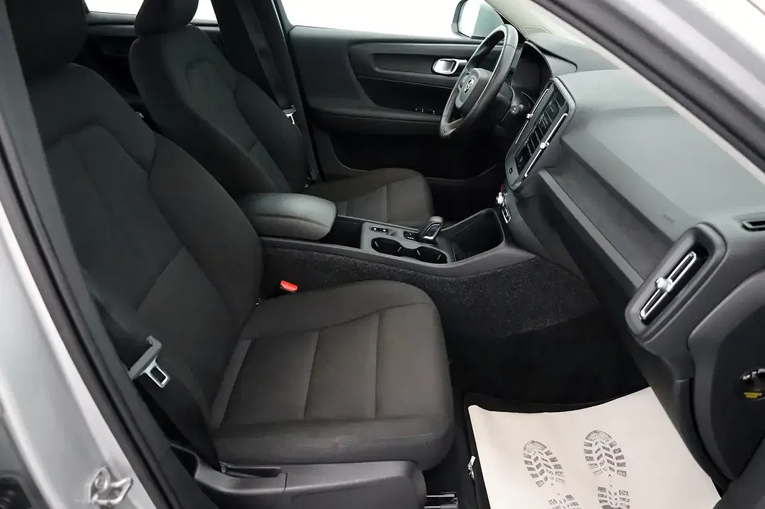Volvo XC40 - Thumbnail 4