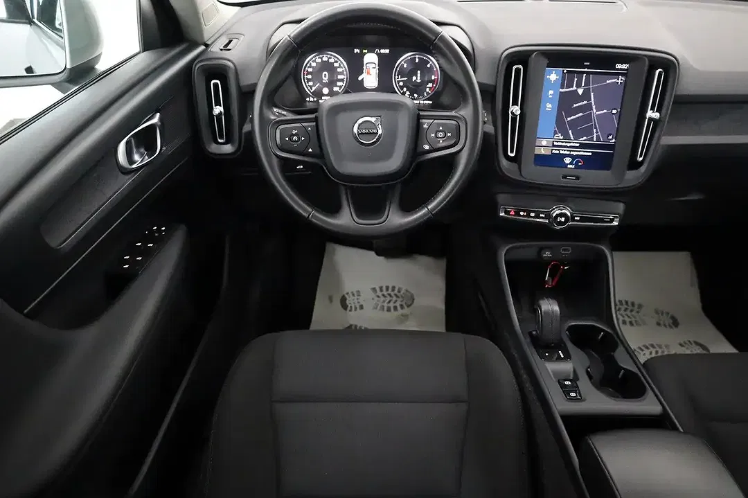 Volvo XC40 - Thumbnail 5