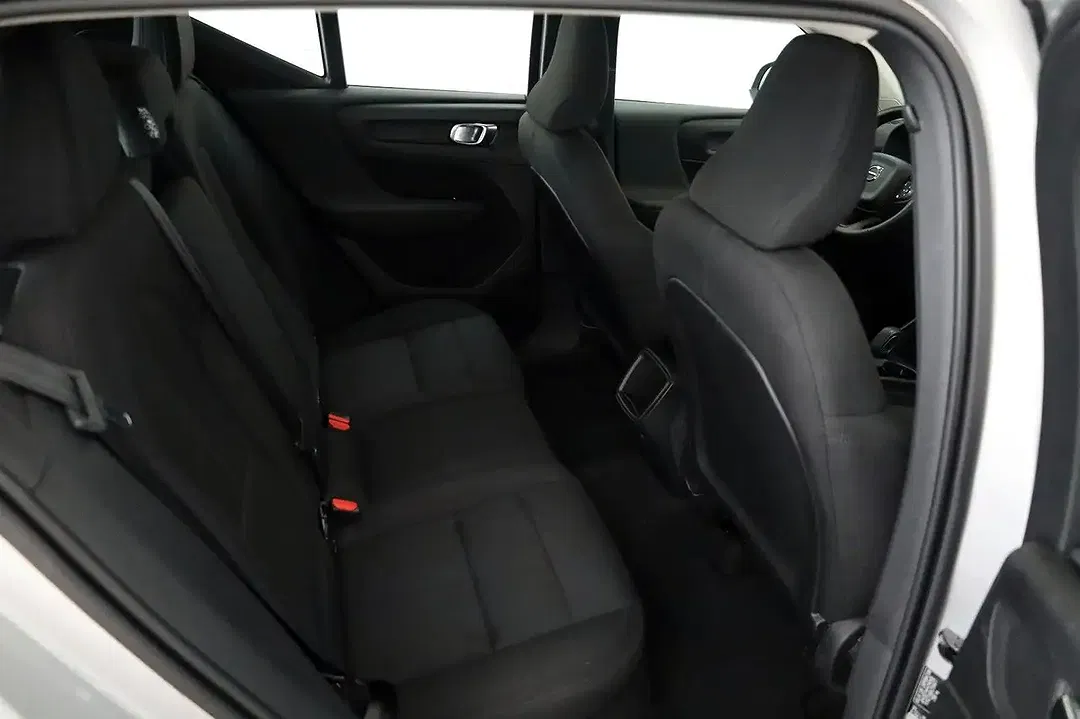 Volvo XC40 - Thumbnail 6