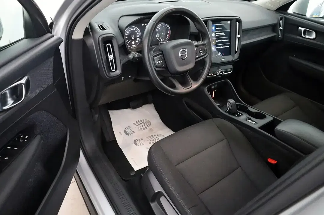 Volvo XC40 - Thumbnail 9