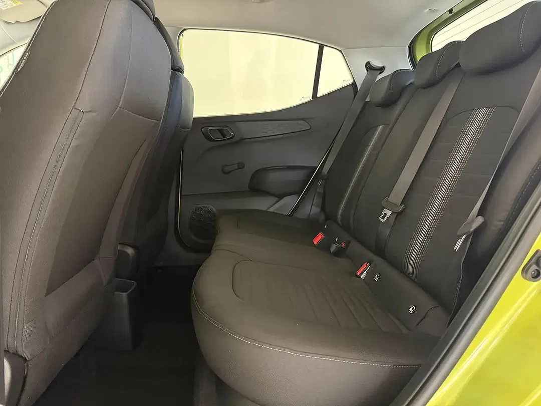 Hyundai i10 - Thumbnail 12