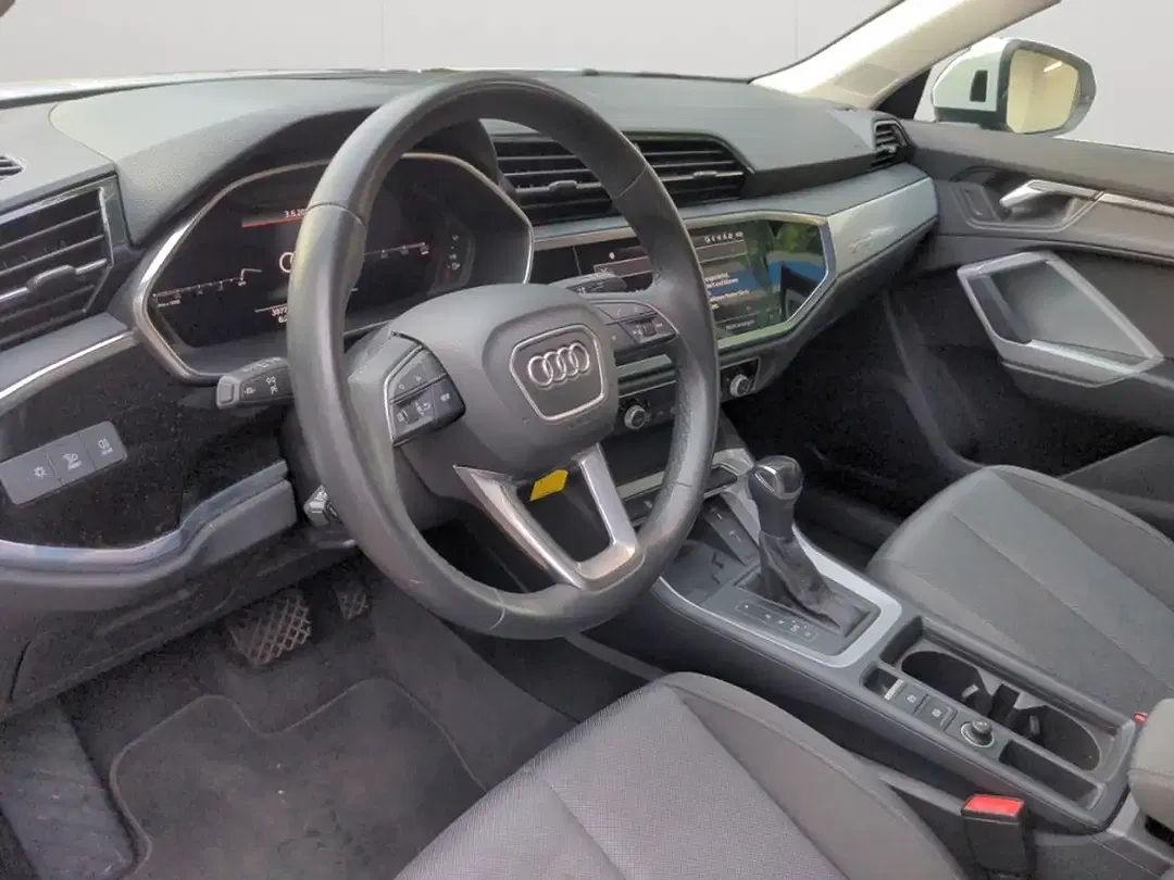 Audi Q3 - Thumbnail 13