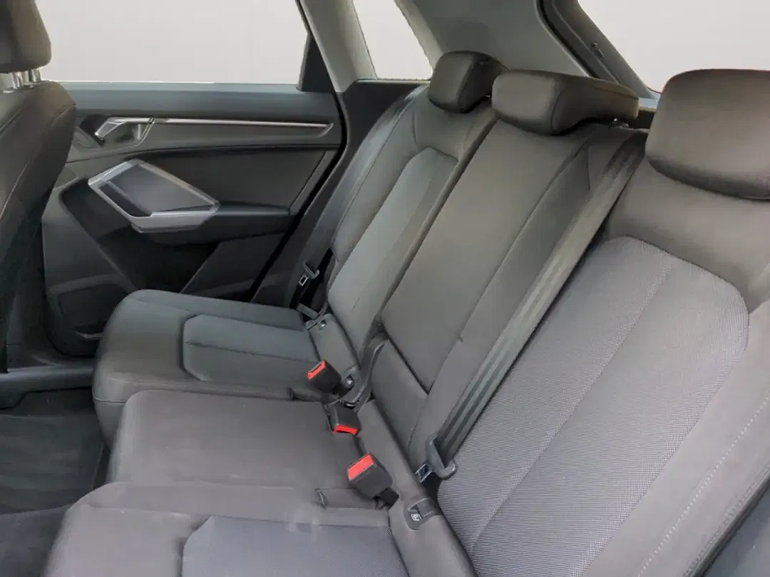 Audi Q3 - Thumbnail 14