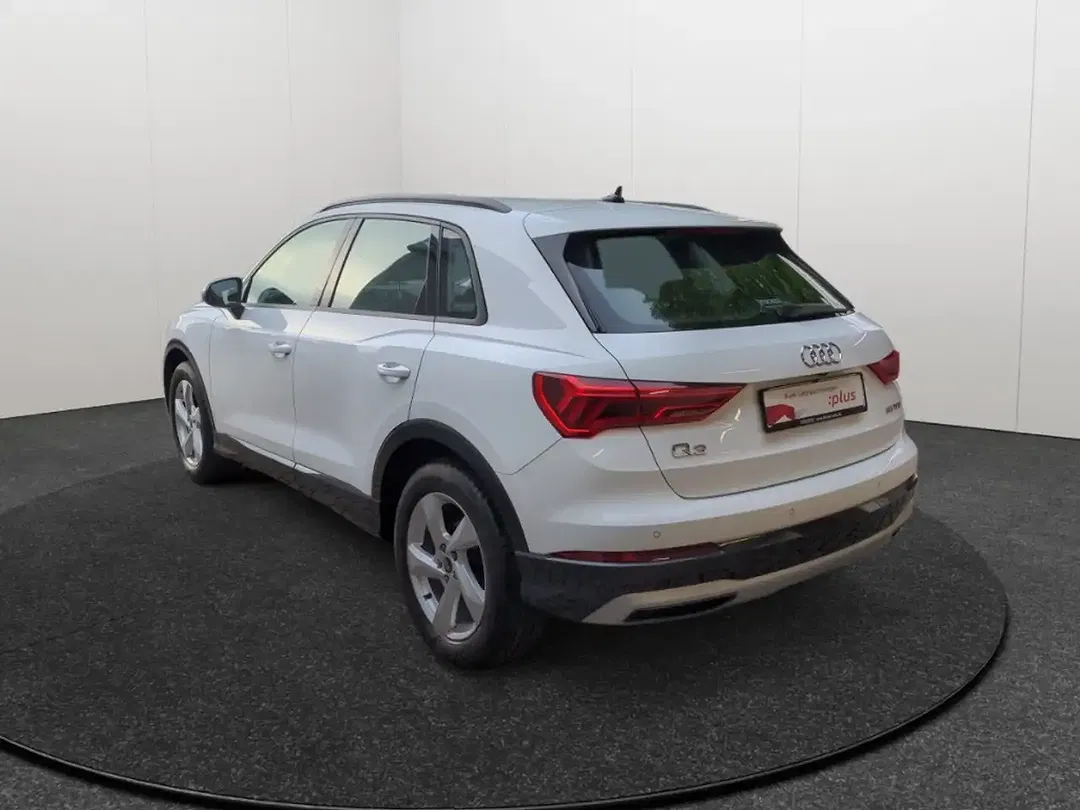 Audi Q3 - Thumbnail 4