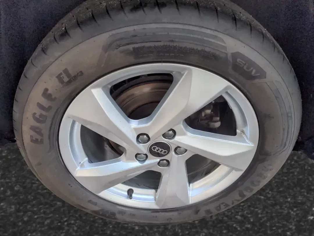 Audi Q3 - Thumbnail 7