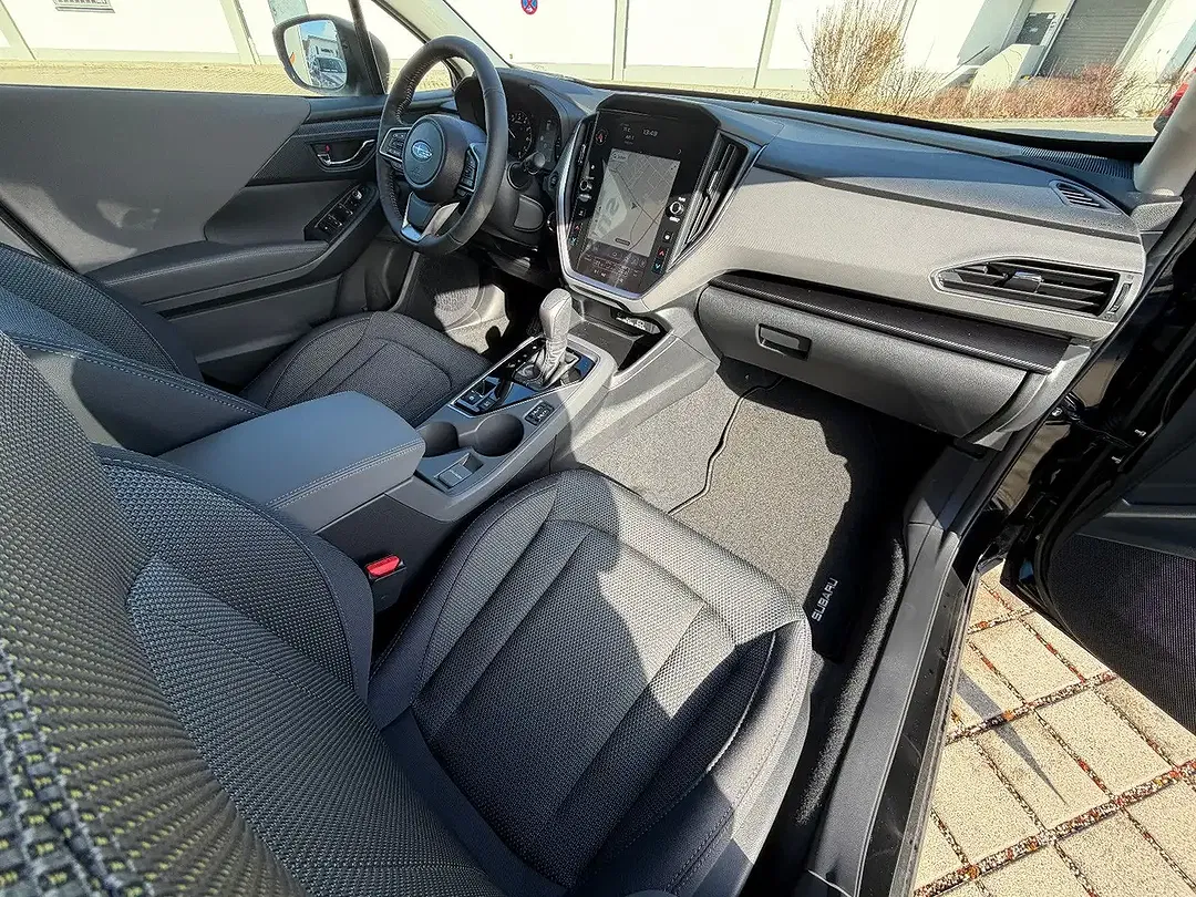 Subaru Crosstrek - Thumbnail 11