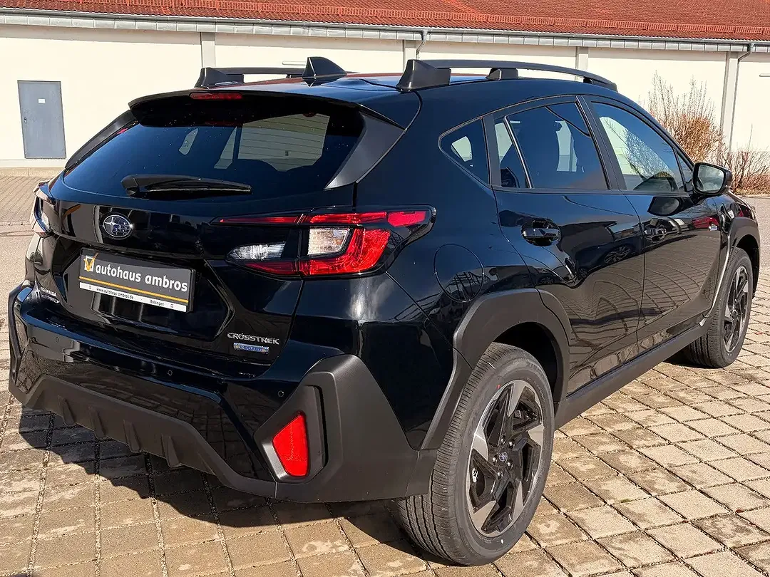 Subaru Crosstrek - Thumbnail 8