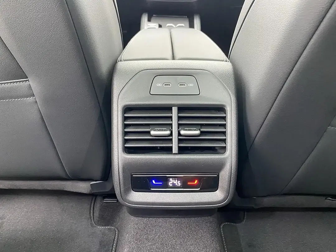 Volkswagen Passat Variant - Thumbnail 11