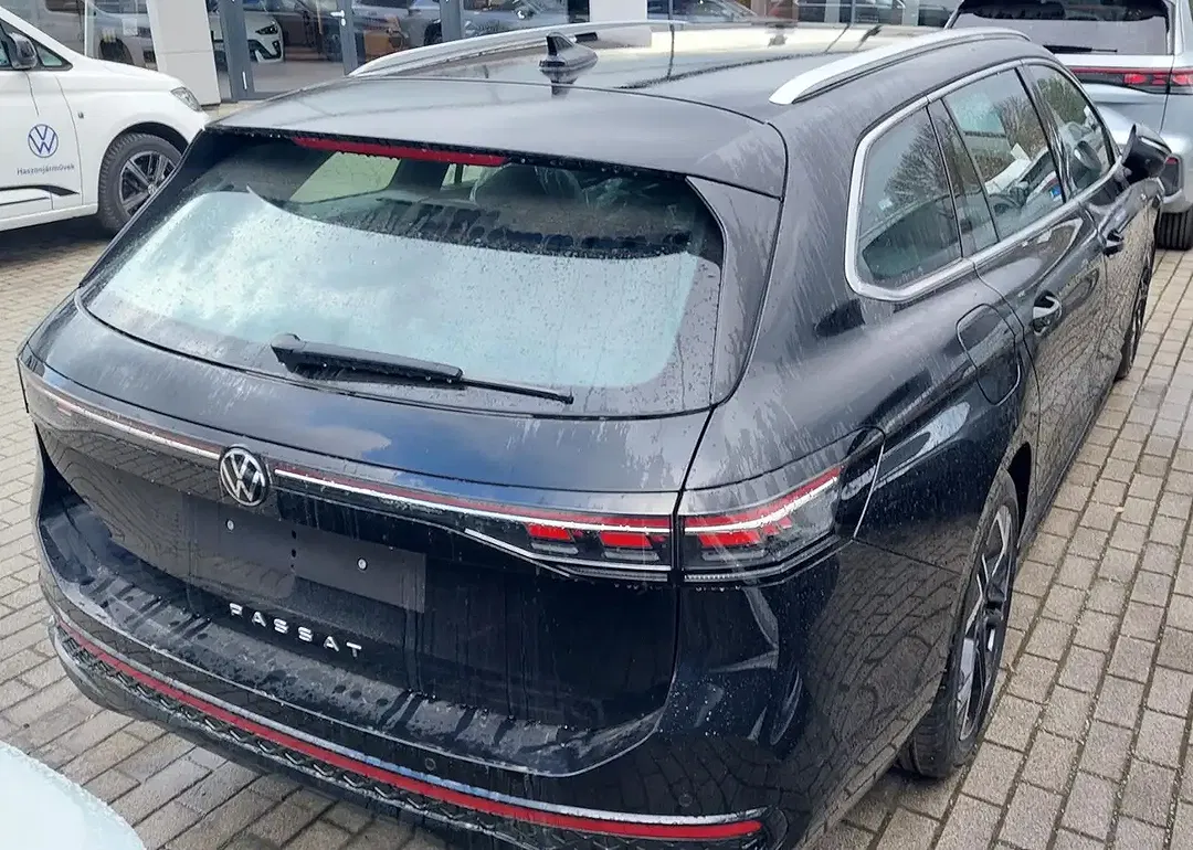 Volkswagen Passat Variant - Thumbnail 2