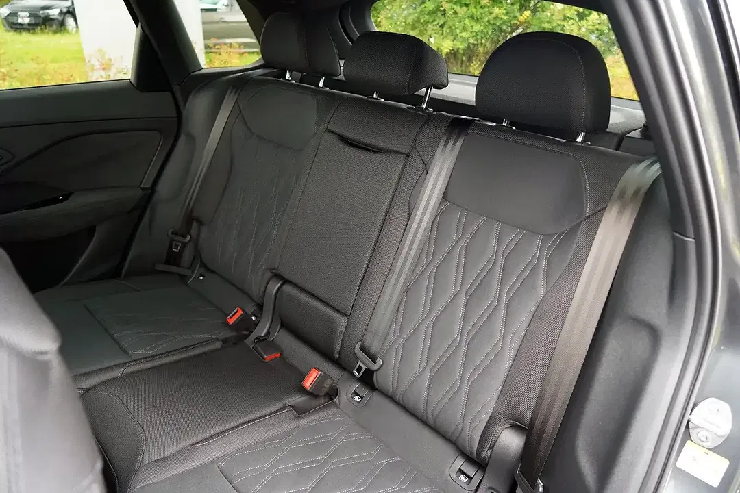 Audi Q3 - Thumbnail 15