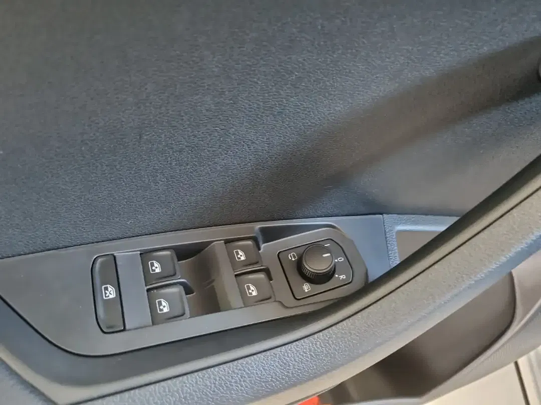 Skoda Karoq - Thumbnail 13