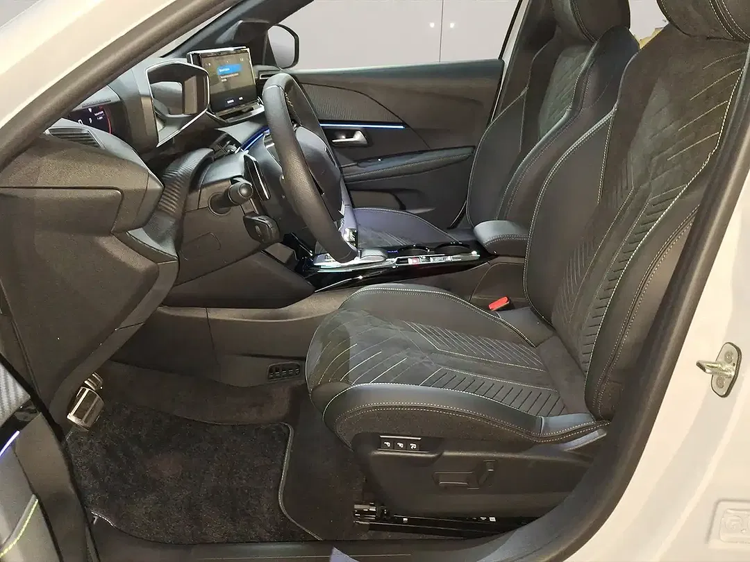 Peugeot 208 - Thumbnail 7
