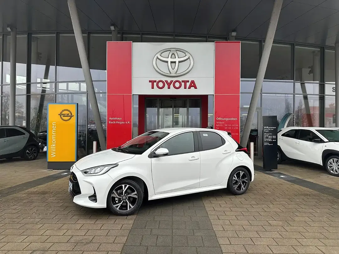 Toyota Yaris - Thumbnail 1