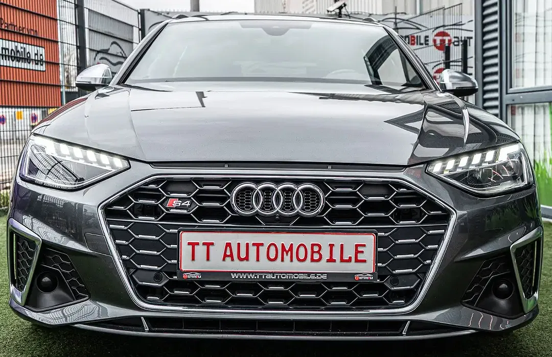 Audi S4 - Thumbnail 3