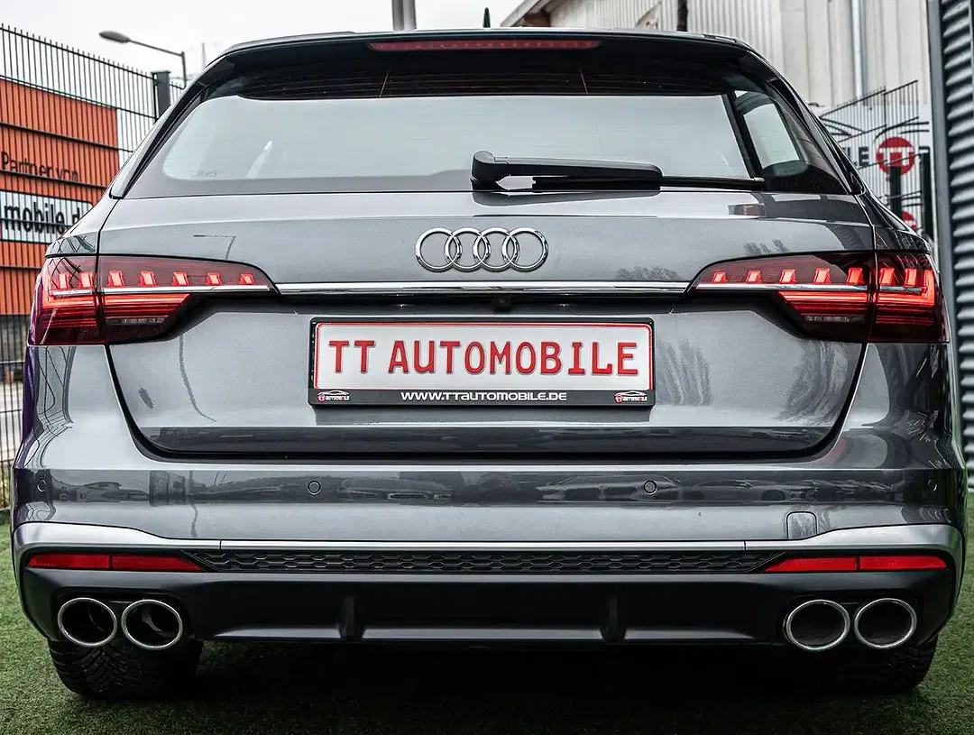 Audi S4 - Thumbnail 6