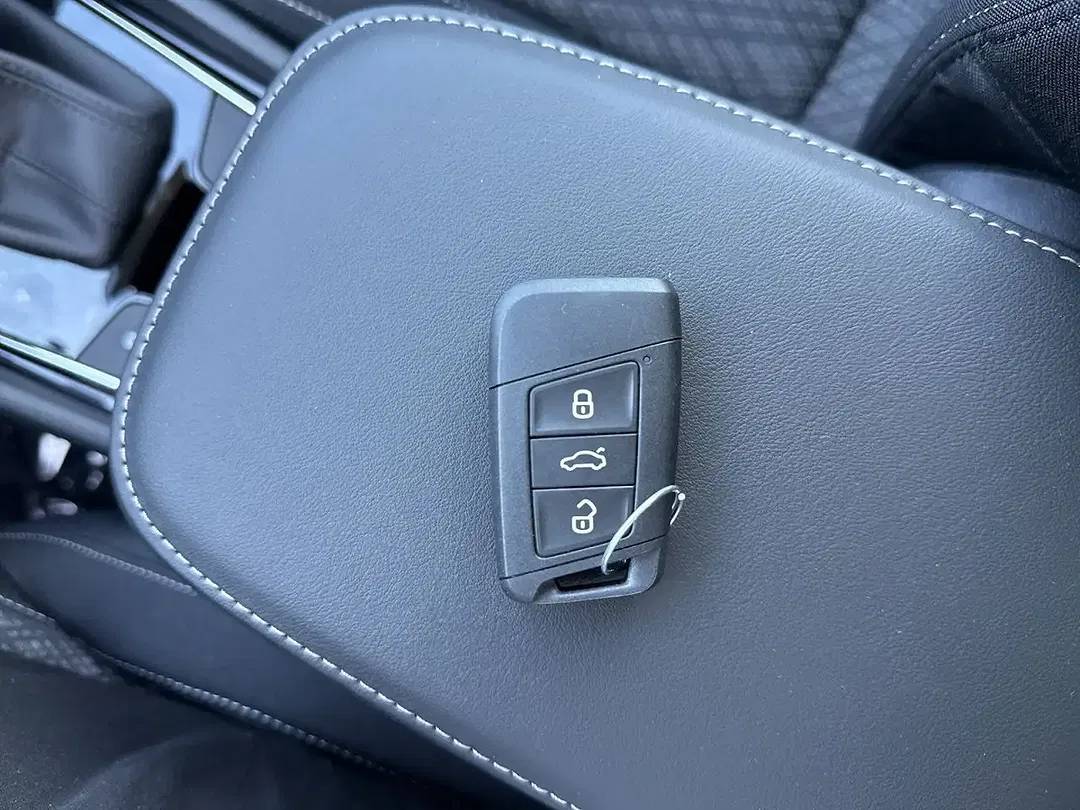 Skoda Karoq - Thumbnail 10