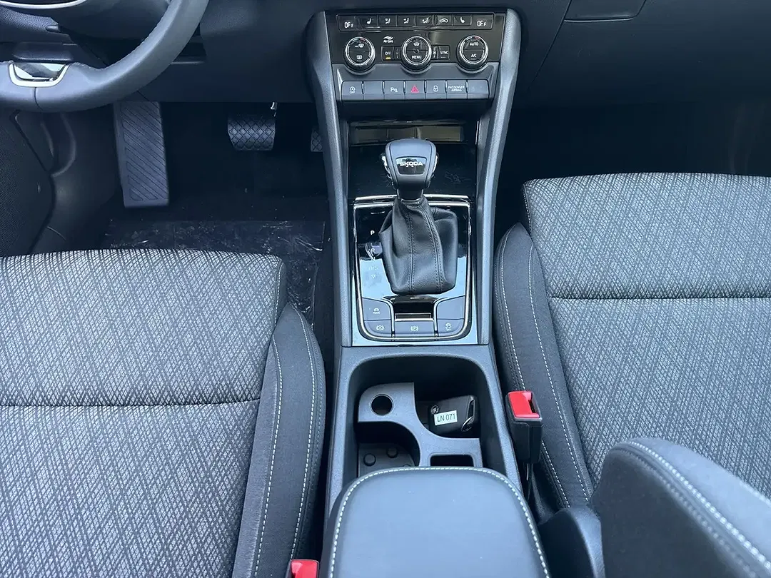 Skoda Karoq - Thumbnail 7
