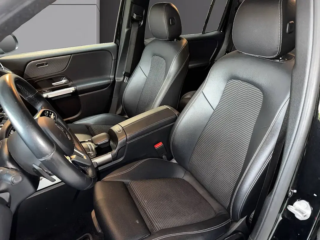 Mercedes-Benz GLB 200 - Thumbnail 12
