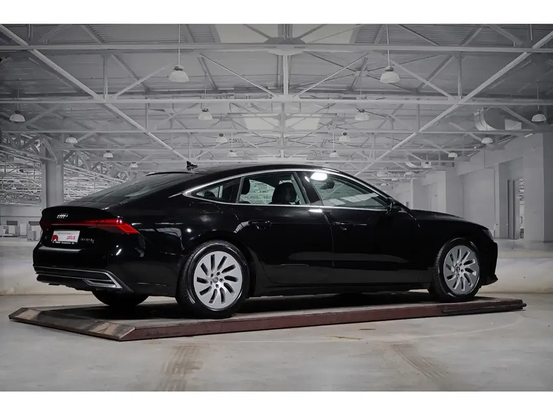 Audi A7 - Thumbnail 3