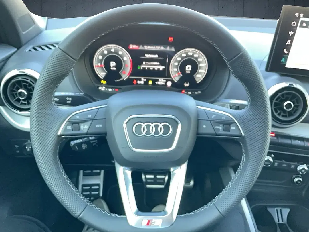Audi Q2 - Thumbnail 11