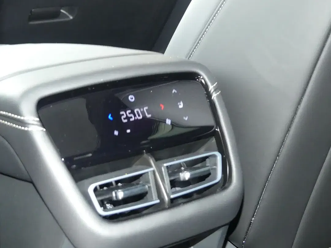Mazda 6e - Thumbnail 12