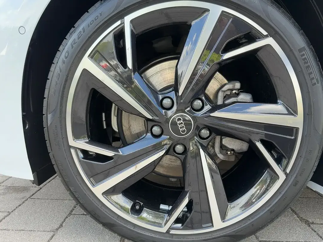 Audi A6 e-tron - Thumbnail 14