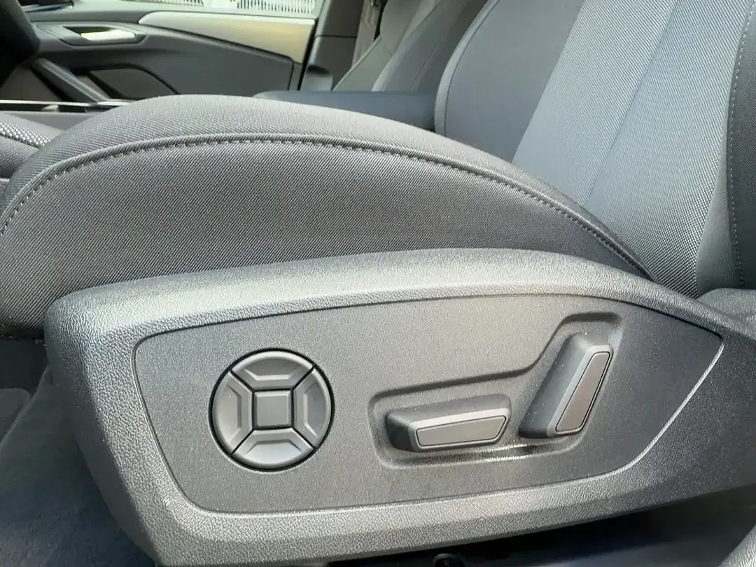Audi A6 e-tron - Thumbnail 15