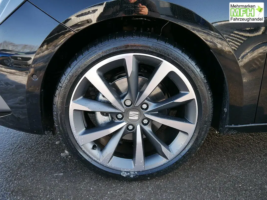 CUPRA Leon - Thumbnail 4