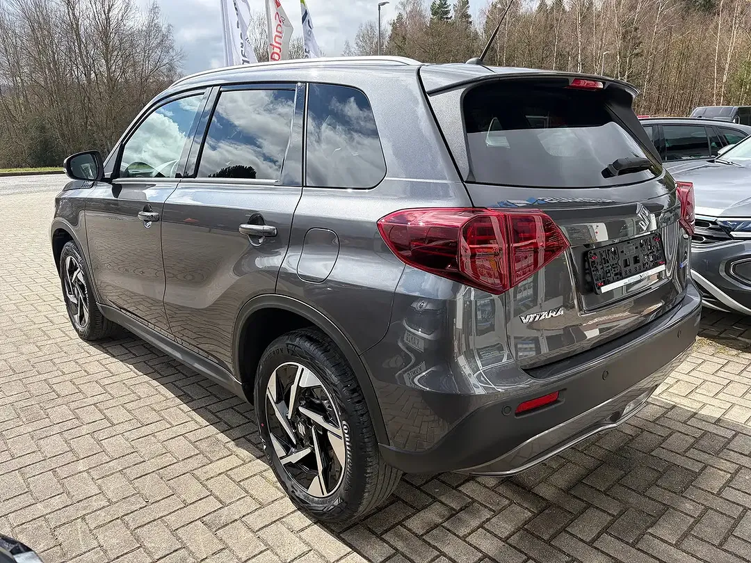 Suzuki Vitara - Thumbnail 4