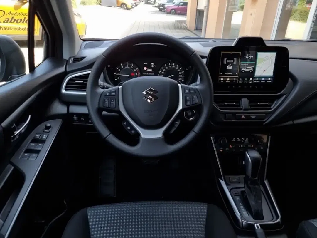 Suzuki S-Cross - Thumbnail 12