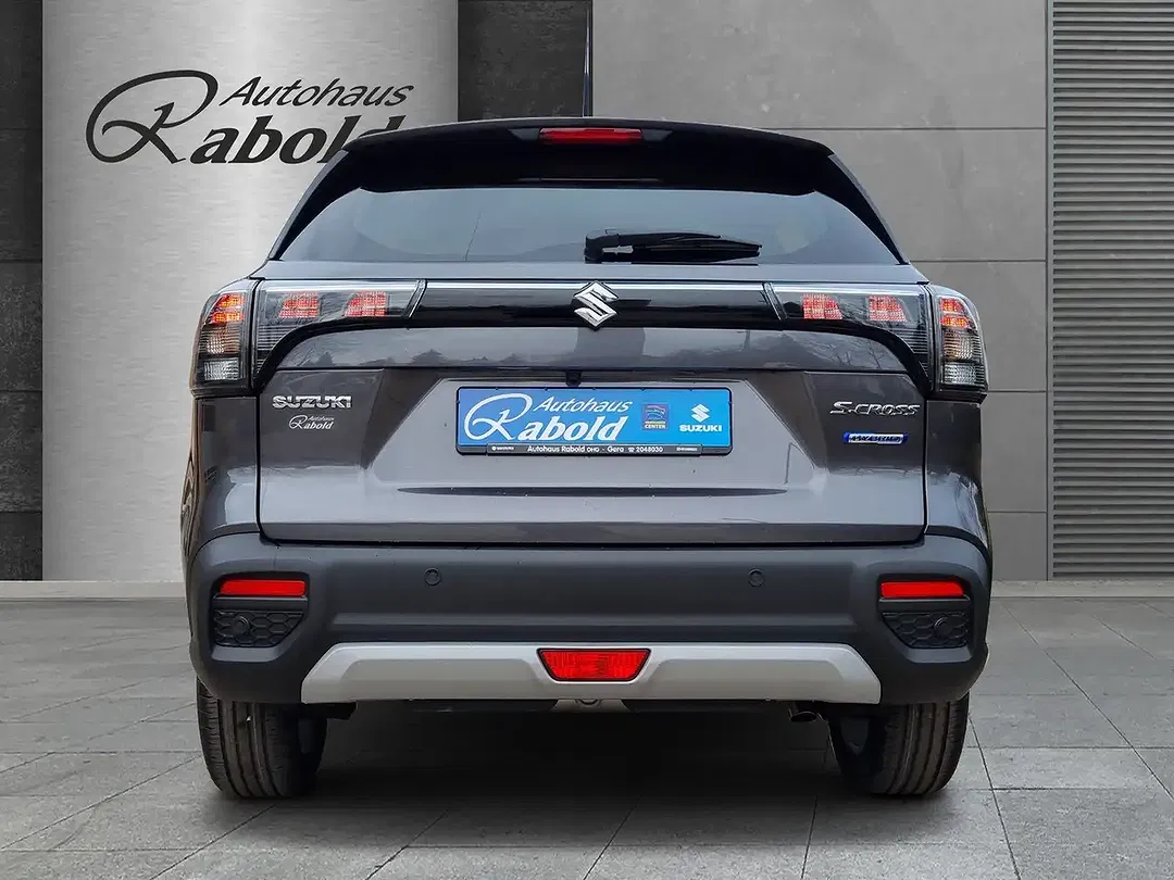 Suzuki S-Cross - Thumbnail 4