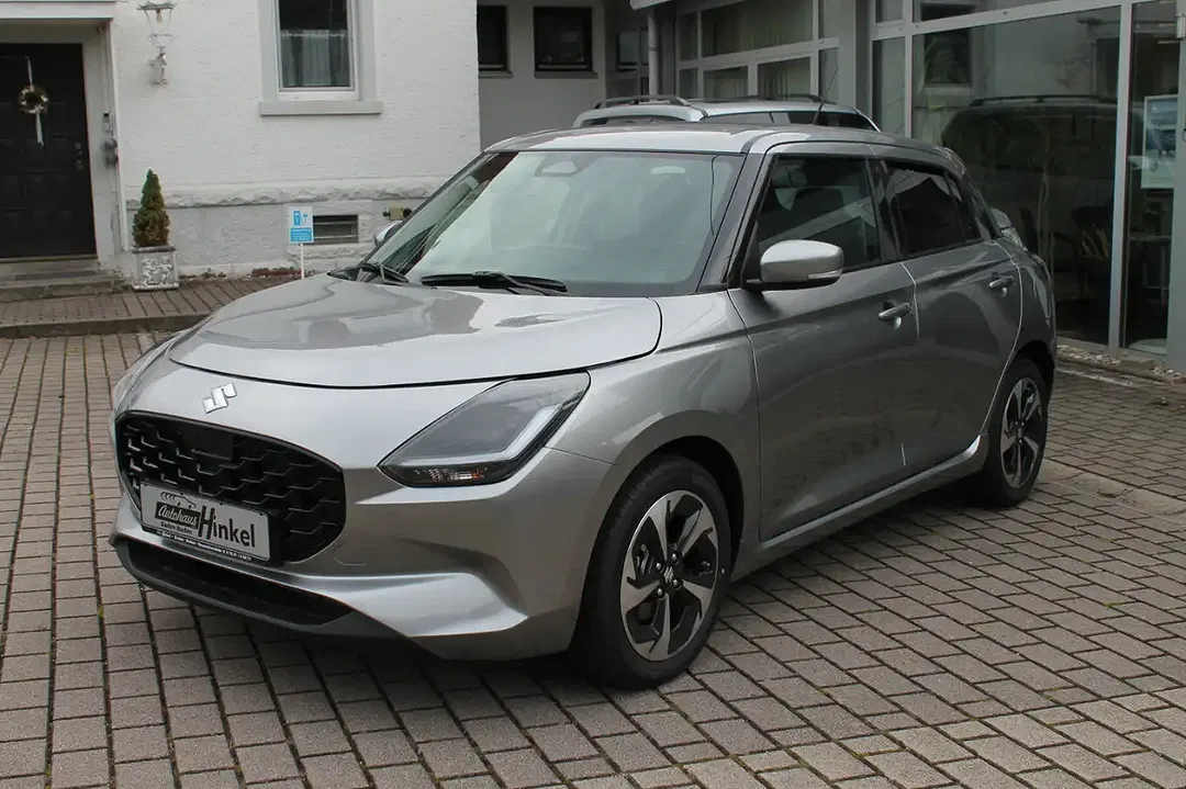Suzuki Swift - Thumbnail 1