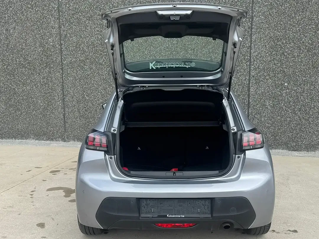 Peugeot 208 - Thumbnail 9