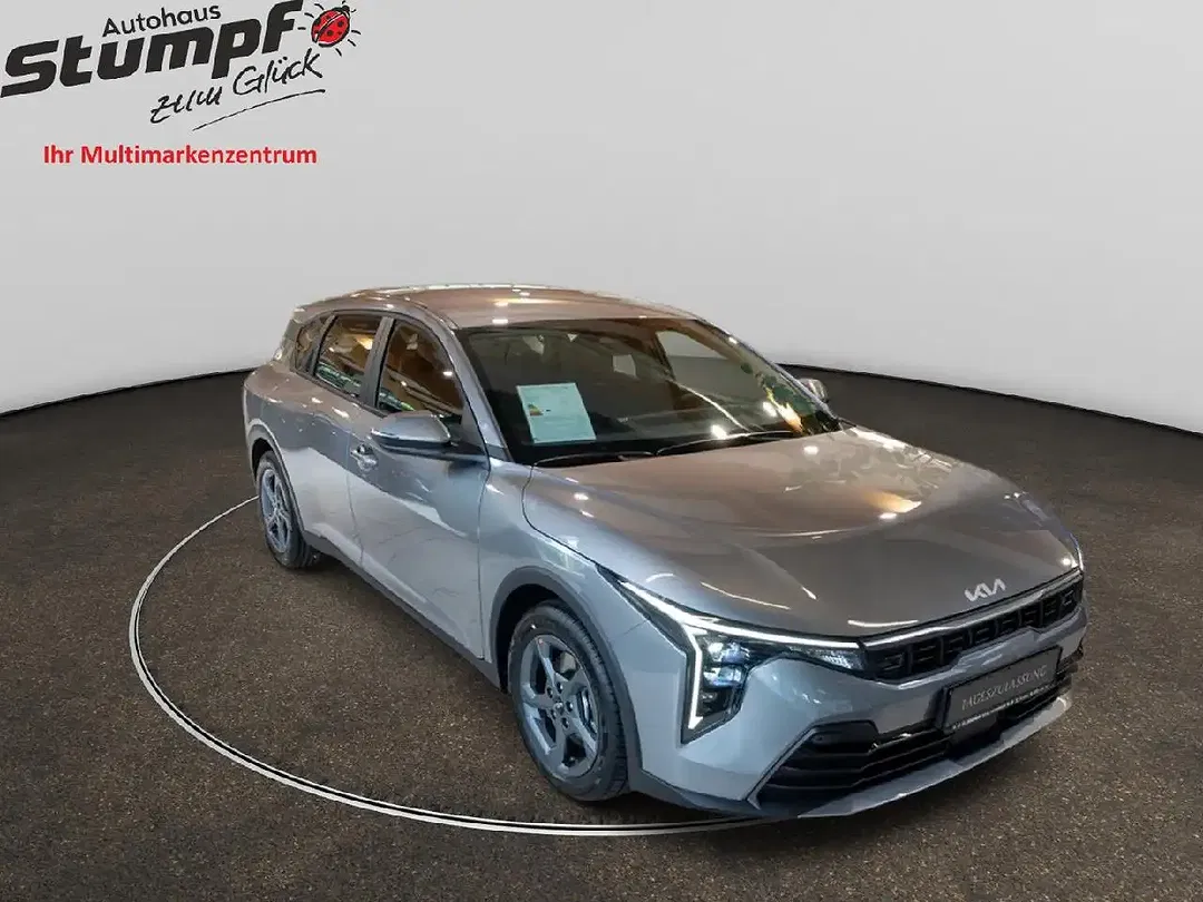 Kia K4 - Thumbnail 3
