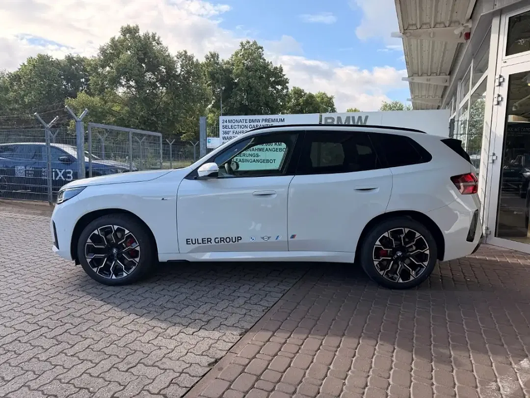 BMW X3 - Thumbnail 3