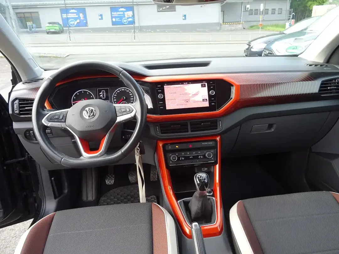 Volkswagen T-Cross - Thumbnail 11