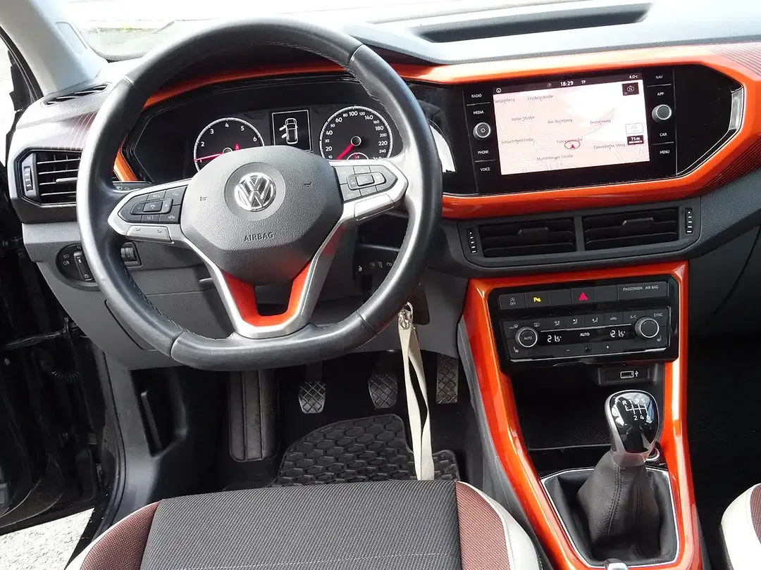 Volkswagen T-Cross - Thumbnail 12