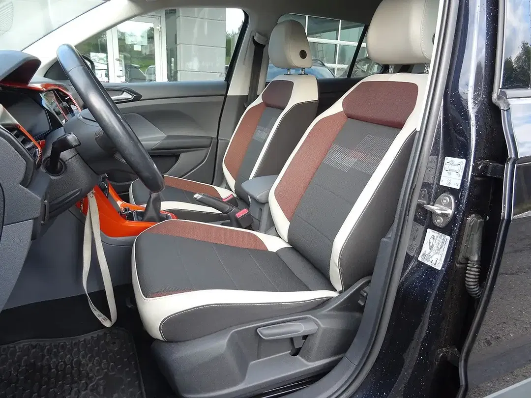 Volkswagen T-Cross - Thumbnail 9