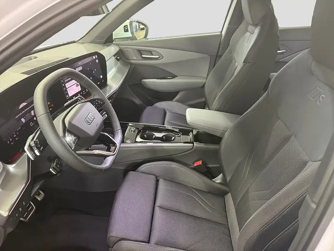 Audi Q3 - Thumbnail 9