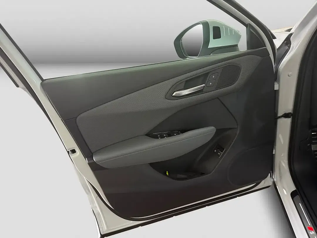 Audi Q3 - Thumbnail 13