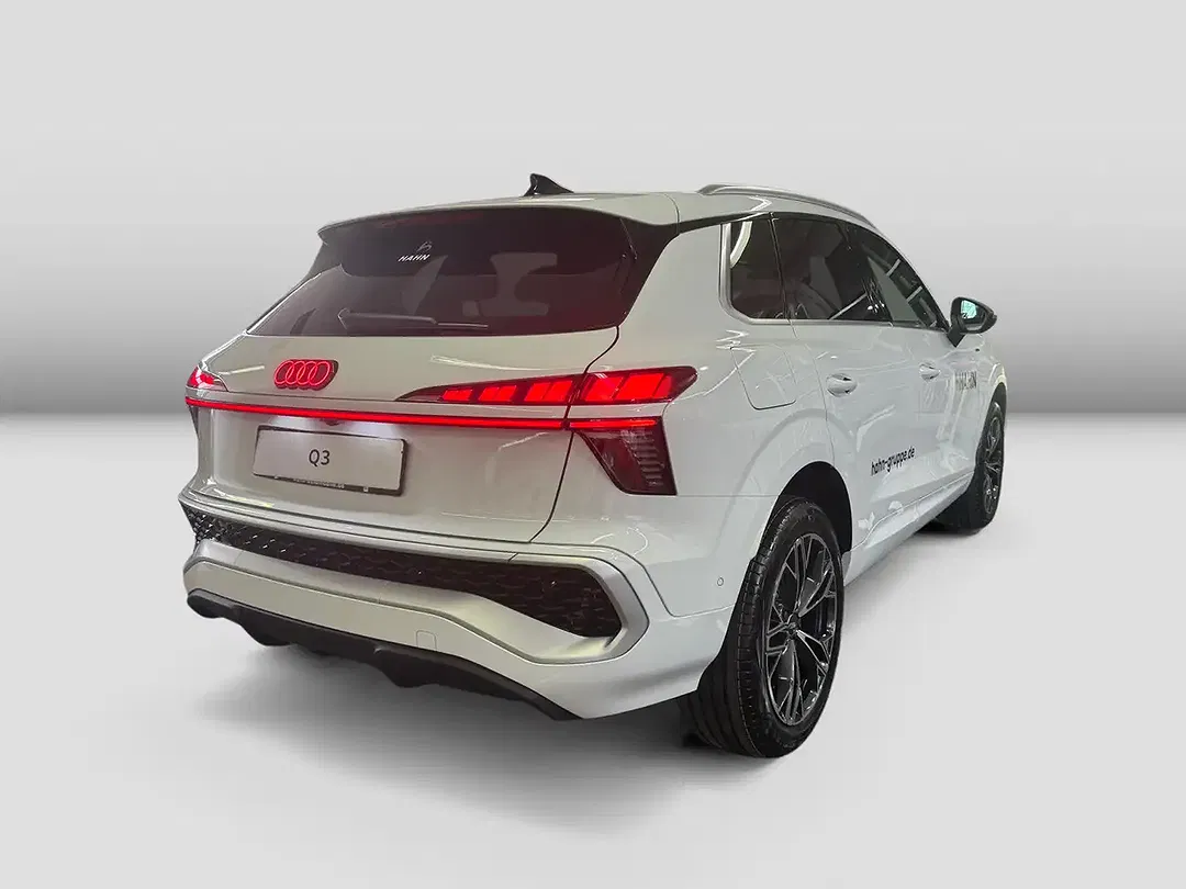 Audi Q3 - Thumbnail 3